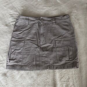 TNA Aritzia Mauve Cargo Mini Skirt with Front and Back Pockets